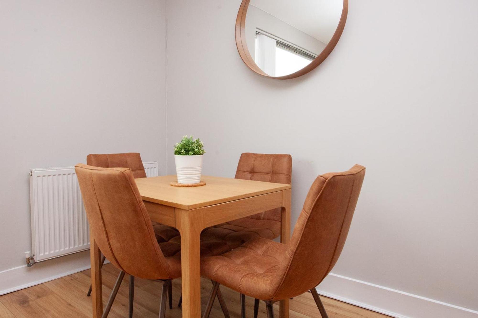 1 Bedroom Flat In The Heart Of Merchant City Glasgow Buitenkant foto