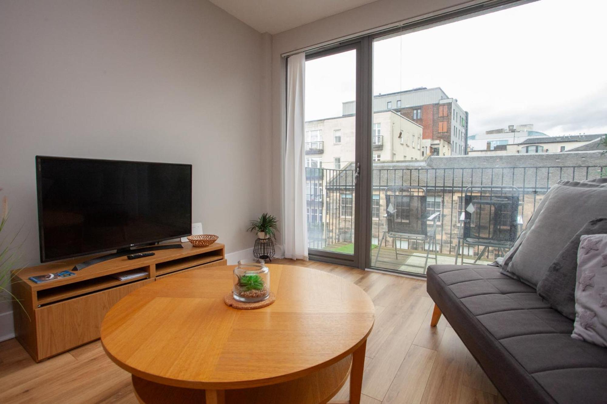 1 Bedroom Flat In The Heart Of Merchant City Glasgow Buitenkant foto